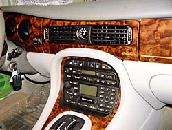 ジャガーXJ ナビゲーション取り付け