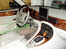 ジャガーXJ ナビゲーション取り付け